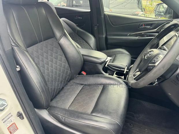 Toyota Harrier 2.0 Turbo 4WD 2017 White