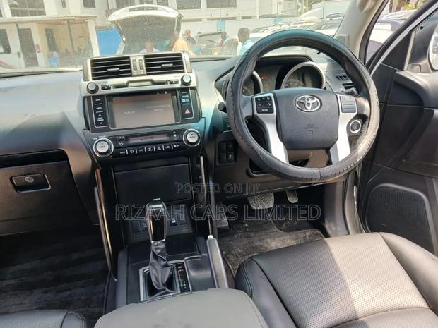 Toyota Land Cruiser Prado 2.8 2018 Silver