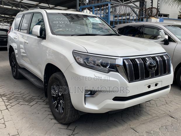 Toyota Land Cruiser Prado 2.8 2019 Off white
