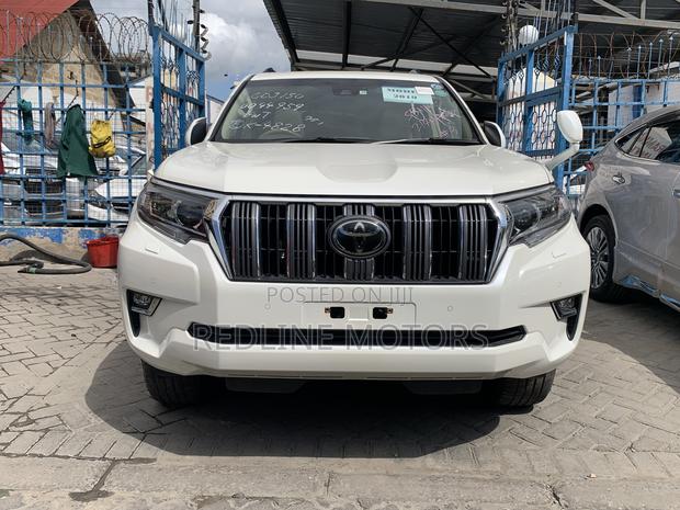 Toyota Land Cruiser Prado 2.8 2019 Off white