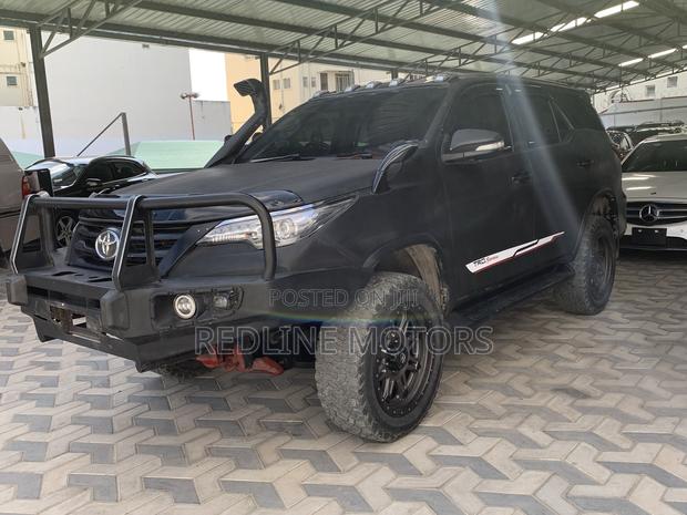 Toyota Fortuner 2.8 D AWD 2015 Gray