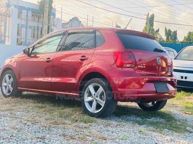 Volkswagen Polo 2017 Red