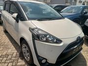 Toyota Sienta 2018 White for sale