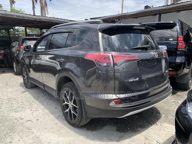 Toyota RAV4 SE AWD (2.5L 4cyl 6A) 2016 Gray
