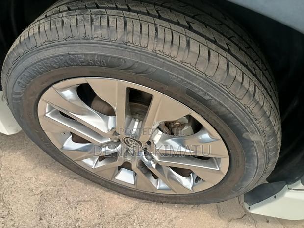Toyota RAV4 2018 White