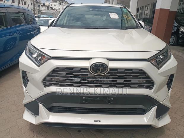 Toyota RAV4 2018 White