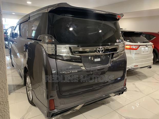 Toyota Vellfire 2017 Gray