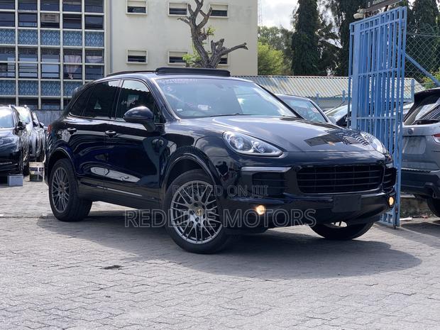 Porsche Cayenne Platinum Edition AWD 2018 Black