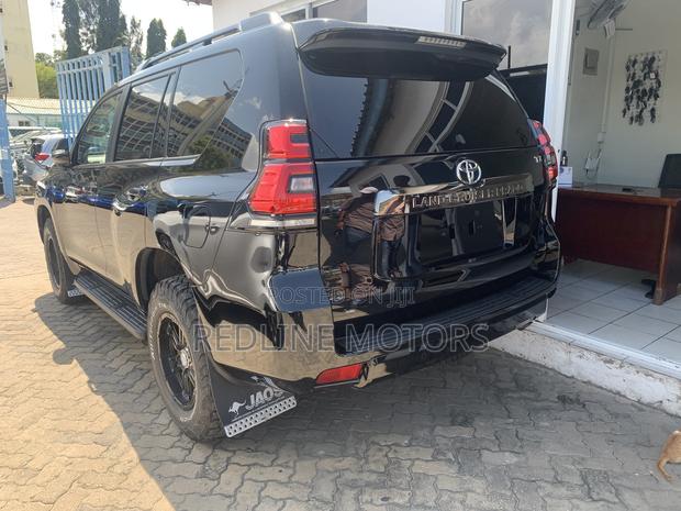 Toyota Land Cruiser Prado 2.8 2021 Matt Black