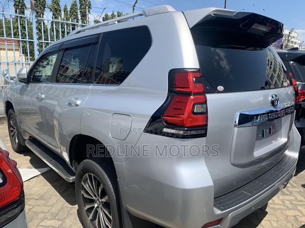 Toyota Land Cruiser Prado 2.8 2018 Silver