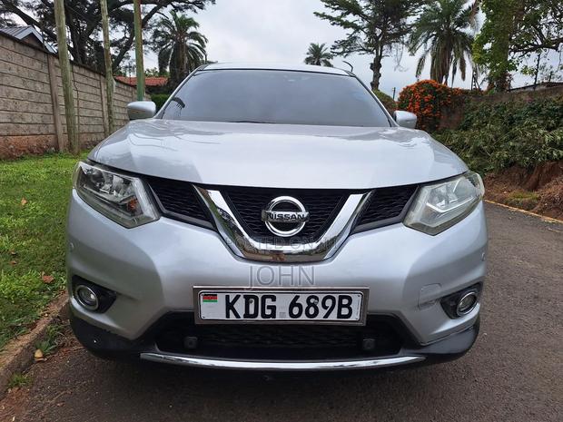 Nissan X-Trail 2.0 Petrol AWD 2015 Silver