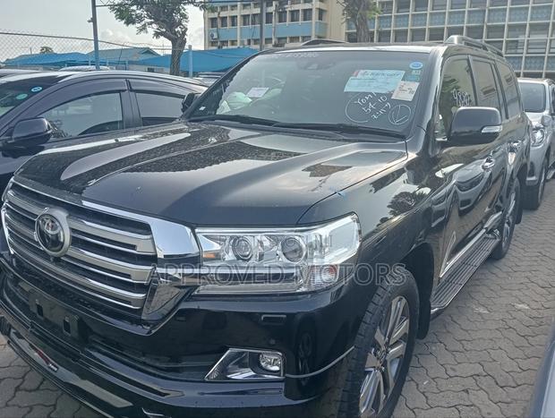 Toyota Land Cruiser 2018 Black