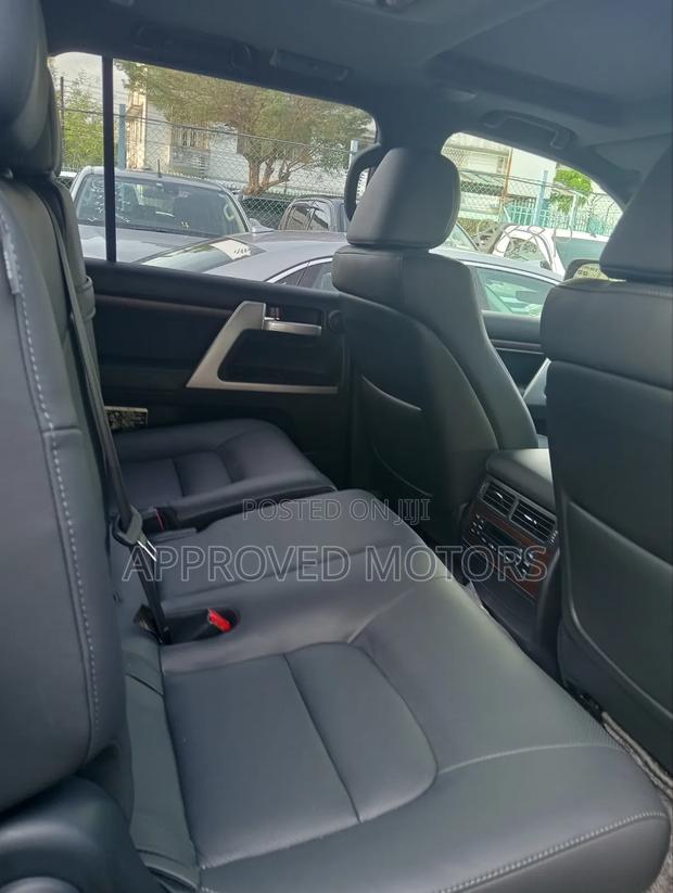 Toyota Land Cruiser 2018 Black