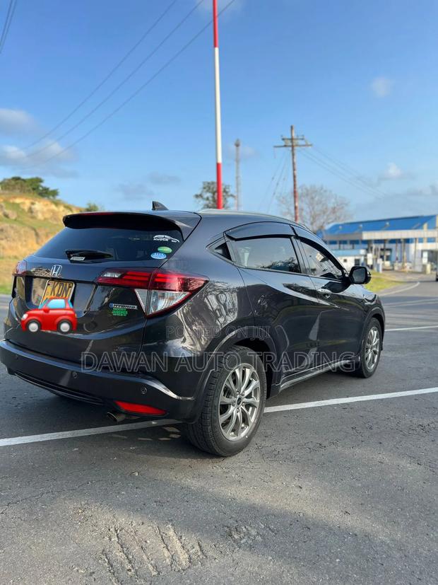 Honda Vezel 1.5 Hybrid 2WD 2017 Black