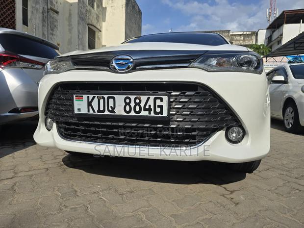 Toyota Corolla Fielder 2017 White