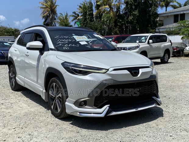 Toyota Corolla Cross 2021 White