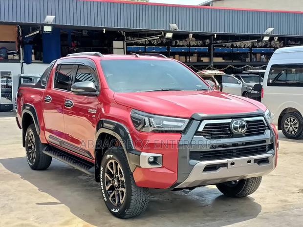 Toyota Hilux 2018 Burgundy