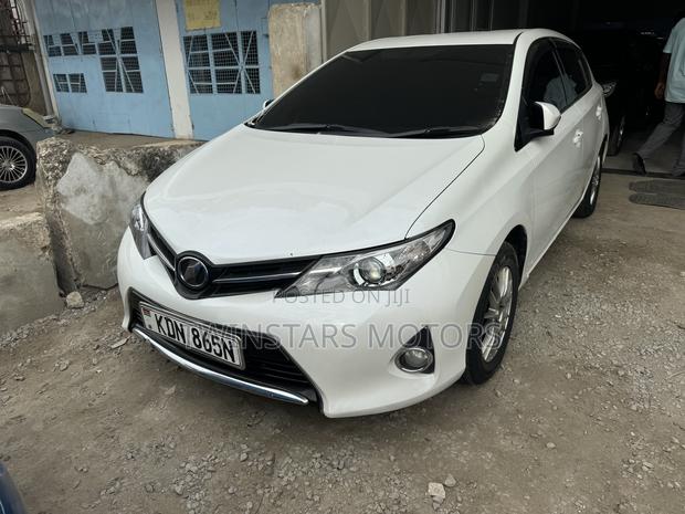 Toyota Auris 2015 White