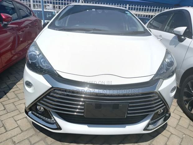 Toyota Aqua 2017 White