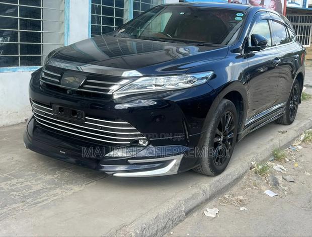 Toyota Harrier 2.0 4WD 2017 Black