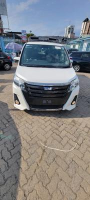 Toyota Noah 1.8 FWD Hybrid (7 seater) 2017 White for sale