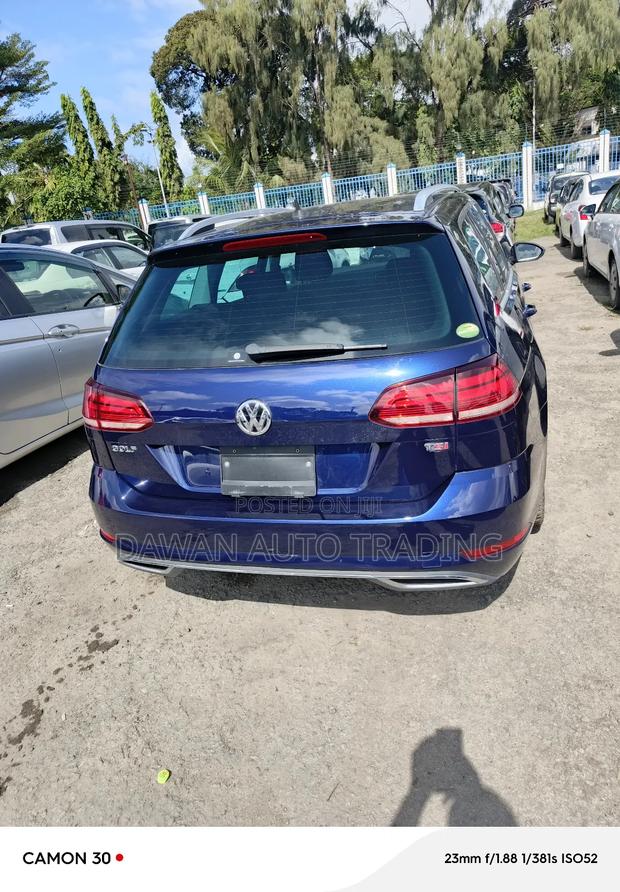 Volkswagen Golf 2017 Blue