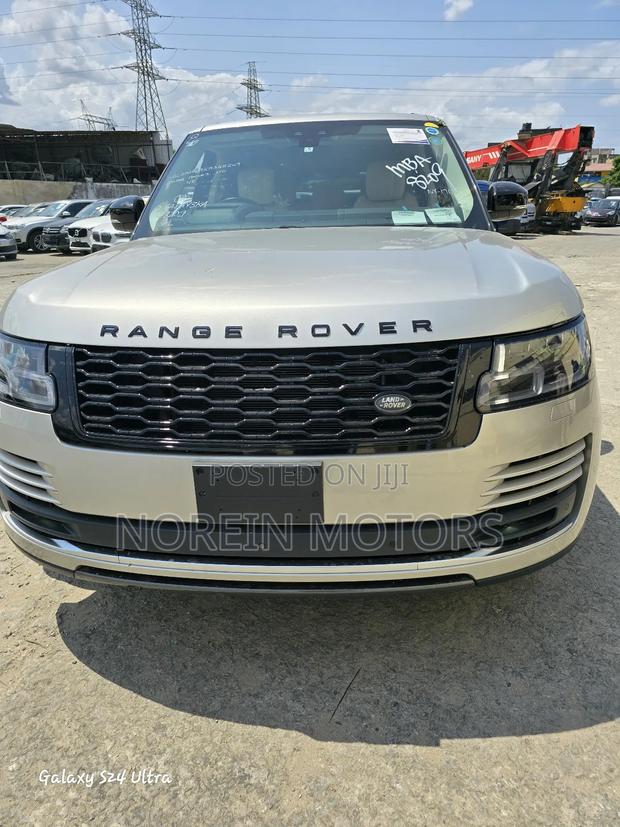 Land Rover Range Rover Vogue 2020 Gold