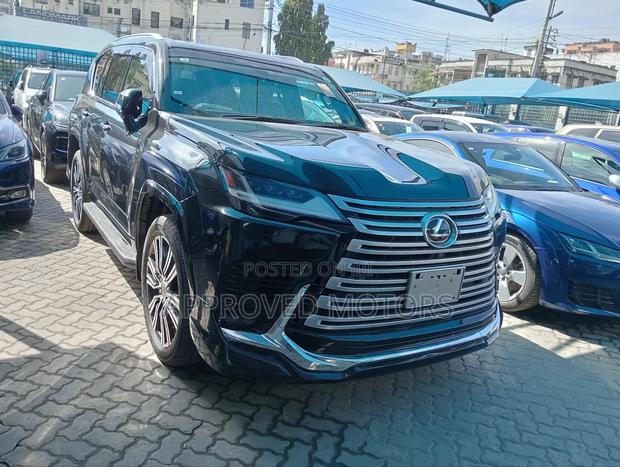 Lexus LX 2022 Black
