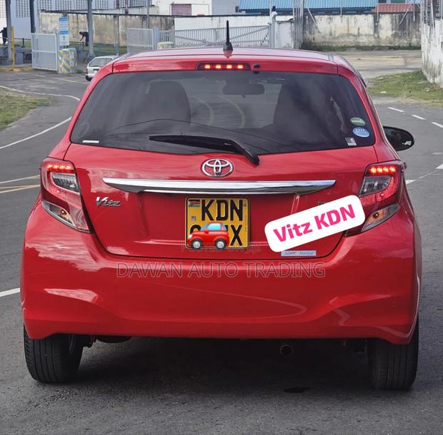 Toyota Vitz 1.3 FWD 5dr 2017 Red