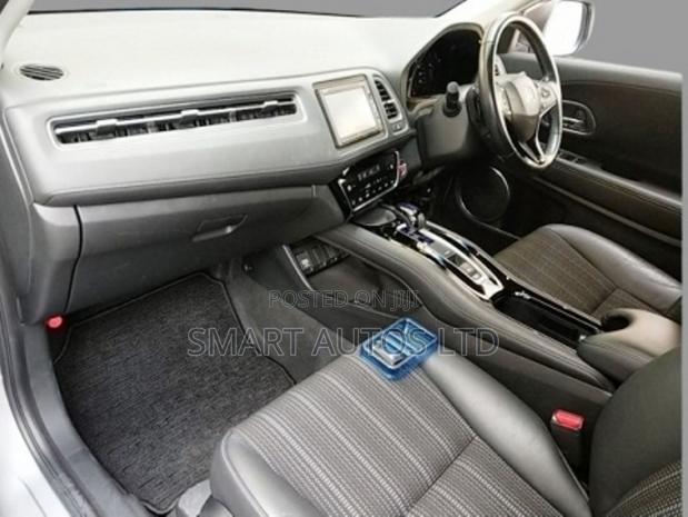 Honda Vezel 1.5 Hybrid 2WD 2017 Silver