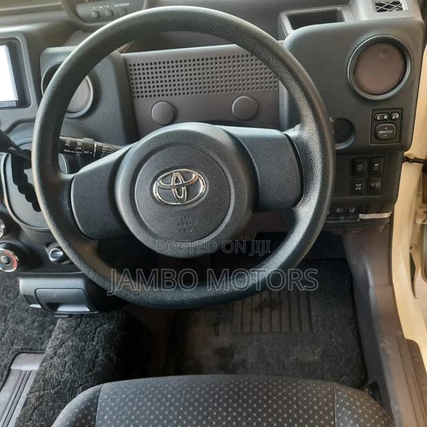 Toyota Porte 1.3 FWD 2017 Beige