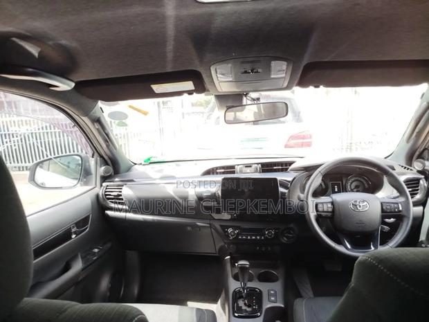Toyota Hilux Revo Double Cab Deisel 2.4 AWD 2019 Brown