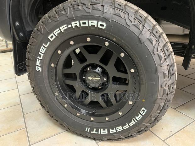 Toyota Hilux 2018 Off white