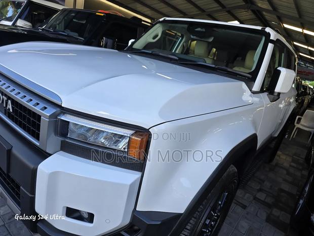 Toyota Land Cruiser Prado 2024 Off white