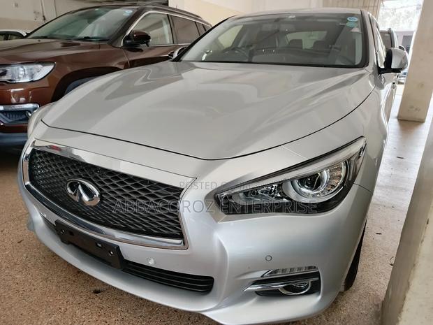Nissan Skyline 2017 Silver
