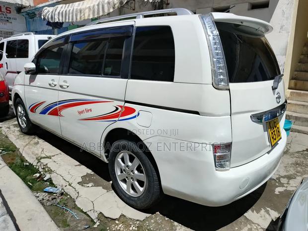 Toyota ISIS 1.8 L 2WD 2014 White