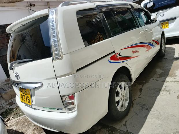 Toyota ISIS 1.8 L 2WD 2014 White