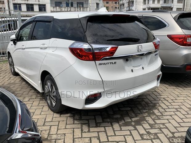 Honda Shuttle 1.5 Hybrid 2WD 2018 White