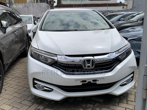 Honda Shuttle 1.5 Hybrid 2WD 2018 White