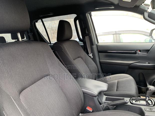 Toyota Hilux 2019 Gray