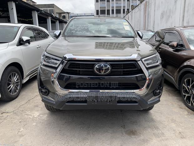Toyota Hilux 2.4 Diesel 2020 Green