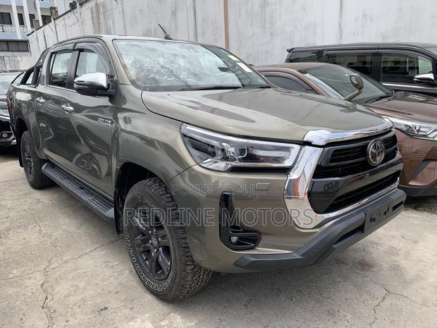 Toyota Hilux 2.4 Diesel 2020 Green