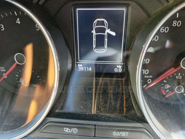 Volkswagen Polo 2018 Gold