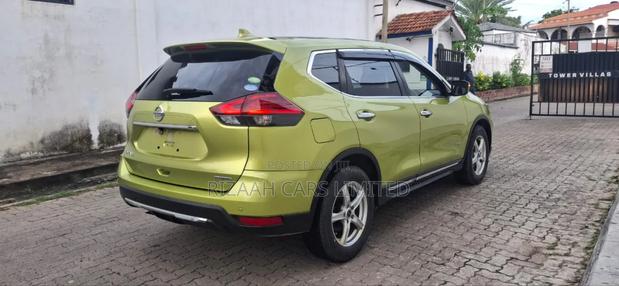 Nissan X-Trail 2.0 Hybrid AWD 2018 Green