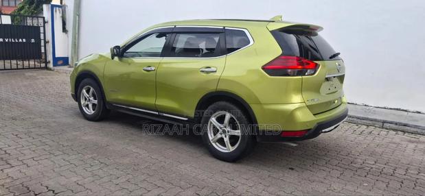 Nissan X-Trail 2.0 Hybrid AWD 2018 Green