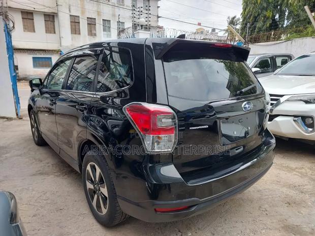 Subaru Forester 2.0XT Touring AWD 2017 Black