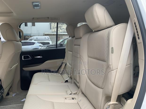 Toyota Land Cruiser 3.5 Petrol 4WD 2022 Pearl