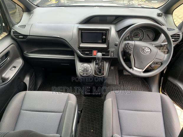 Toyota Voxy 2017 Matt Black