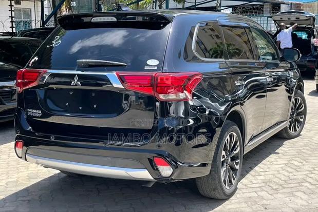 Mitsubishi Outlander 2.0 PHEV AWD 2018 Black