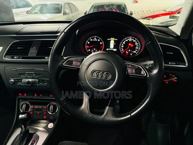 Audi Q3 2017 Gray